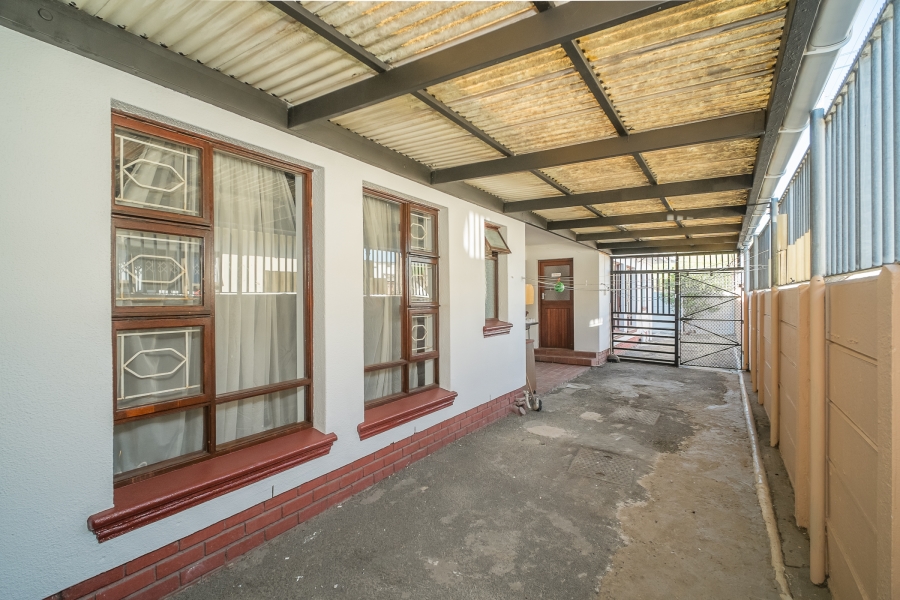 4 Bedroom Property for Sale in Gatesville Western Cape